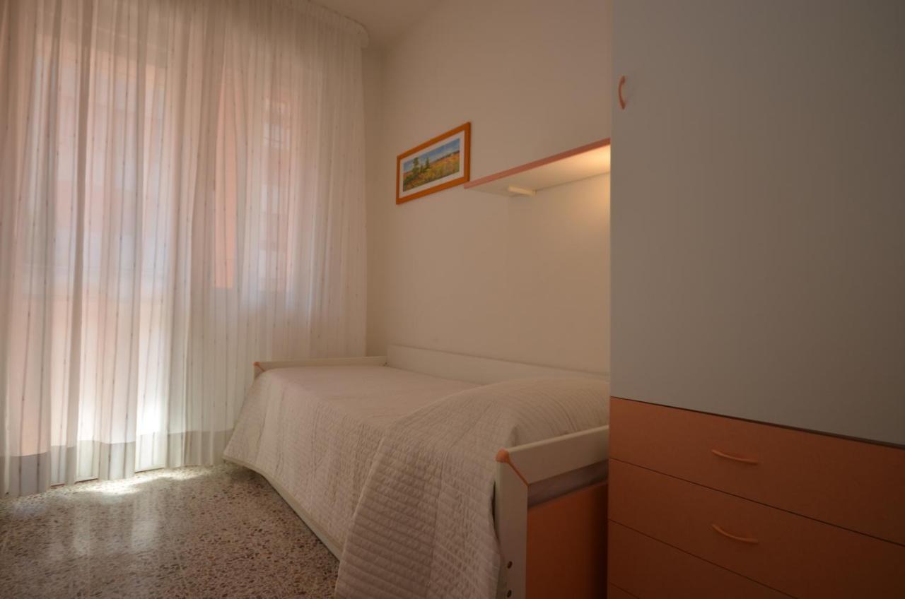 Appartamenti Dei Pini Бибионе Экстерьер фото